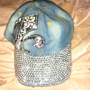 New Fleur- de -LIS BLINGGG jean cap